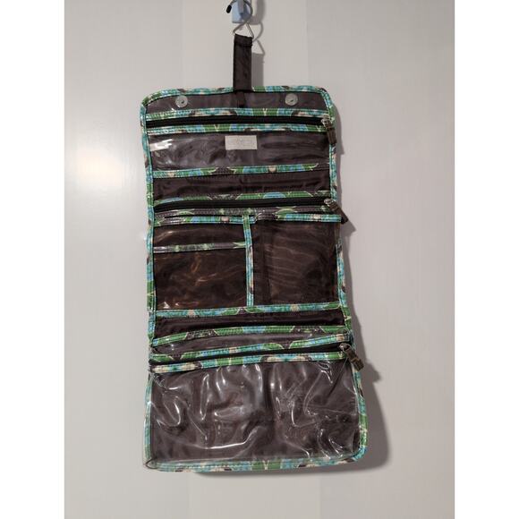 Contents Tri-Fold Toiletry Bag - Picture 2 of 4